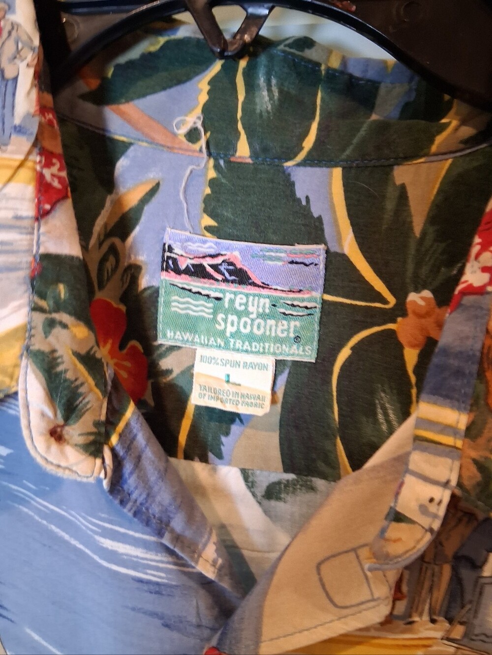 reyn spooner Blue Multi-Scene Tropical Aloha Button-Down Shirt - Picture 2 of 4